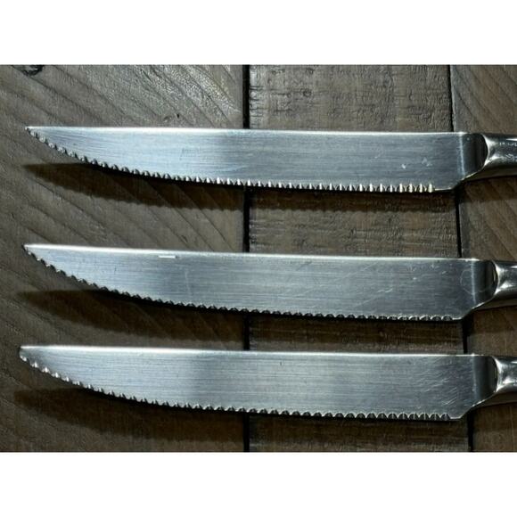 3 ROBERT WELCH Steak Knives - 18/10 SATIN - 9 1/4" - 1 has a bent tip - Picture 11 of 11